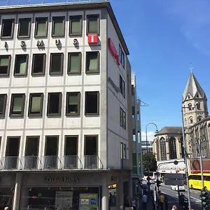 https://first-domizil.topcolognehotels.com