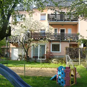 https://ferienwohnungen-markgraf.dresdenhotels.net