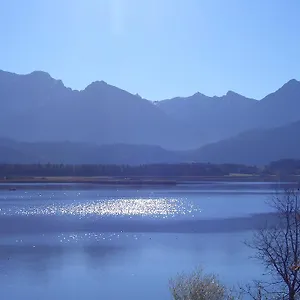 https://gastehaus-guggomos-hopfen-am-see.com-bavaria.com